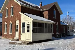 460 E Sanborn St, Winona, MN 55987 - Photo 3