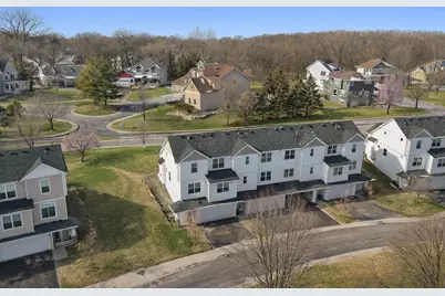 2651 New Century Boulevard S, Maplewood, MN 55119 - Photo 3