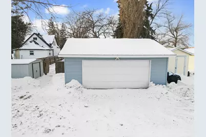 120 State Avenue N, Thief River Falls, MN 56701 - Photo 3