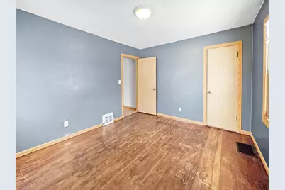 120 State Avenue N, Thief River Falls, MN 56701 - Photo 7