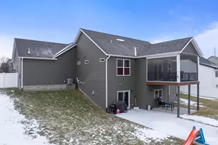 4712 Cassidy Ridge Dr NE, Rochester, MN 55906 - Photo 9