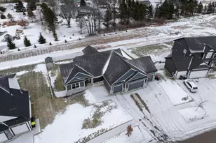 4712 Cassidy Ridge Dr NE, Rochester, MN 55906 - Photo 3