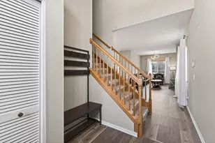 8588 Savanna Oaks Ln, Woodbury, MN 55125 - Photo 5