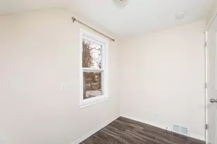 1329 10th St N, Fargo, ND 58102 - Photo 21