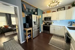 310 St Paul Ave S, Thief River Falls, MN 56701 - Photo 7