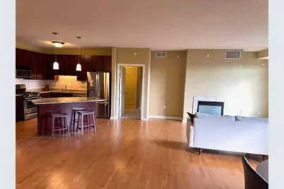 619 8th Street SE #409, Minneapolis, MN 55414 - Photo 5