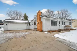 6574 Hokah Dr, Lino Lakes, MN 55014 - Photo 3