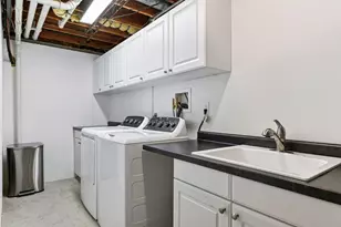 15760 Tonkawood Dr, Minnetonka, MN 55345 - Photo 37