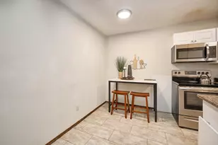 1117 Trailwood S, Hopkins, MN 55343 - Photo 9