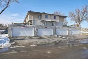 1117 Trailwood S, Hopkins, MN 55343 - Photo 25