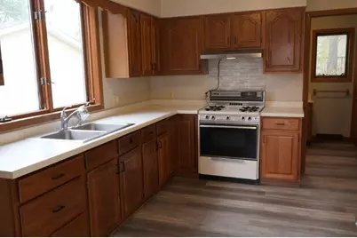 516 Lake Avenue E, Ladysmith, WI 54848 - Photo 5