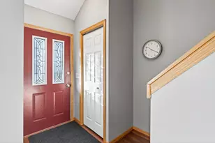 7669 Primrose Pl, Chanhassen, MN 55317 - Photo 11