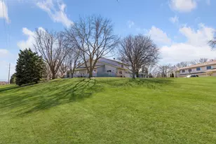 1120 Aston Pl, Burnsville, MN 55337 - Photo 37