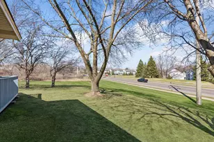 1120 Aston Pl, Burnsville, MN 55337 - Photo 35