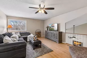 1120 Aston Pl, Burnsville, MN 55337 - Photo 23