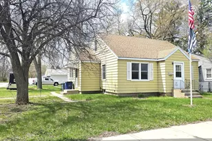 1051 Washington Memorial Dr, Saint Cloud, MN 56301 - Photo 1