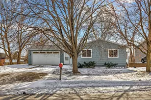 1944 Davis Ct, Shakopee, MN 55379 - Photo 1
