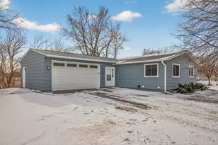 1944 Davis Ct, Shakopee, MN 55379 - Photo 35