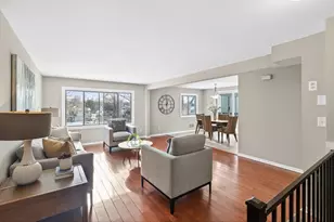 1944 Davis Ct, Shakopee, MN 55379 - Photo 3