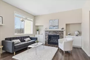 10786 Retreat Ln, Woodbury, MN 55129 - Photo 5