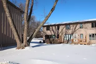 1216 Woodley St E, Northfield, MN 55057 - Photo 3