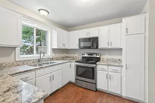 6901 Glenview Ln, Circle Pines, MN 55014 - Photo 9