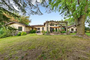 60639 211th St, Eagle Lake, MN 56024 - Photo 9