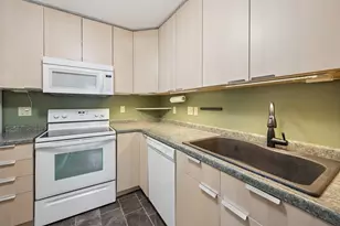 2200 Nevada Ave S, Saint Louis Park, MN 55426 - Photo 9