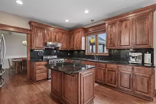 12468 Alise Pl, Eden Prairie, MN 55347 - Photo 15