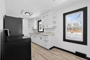 7818 W River Rd, Brooklyn Park, MN 55444 - Photo 5