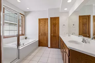 9954 Wellington Ln, Woodbury, MN 55125 - Photo 41