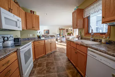 110 NE 1st Avenue NE #11, New London, MN 56273 - Photo 7