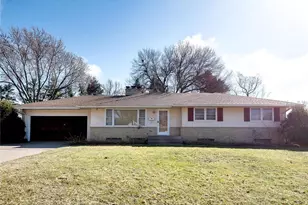 136 20th Ave N, South Saint Paul, MN 55075 - Photo 1