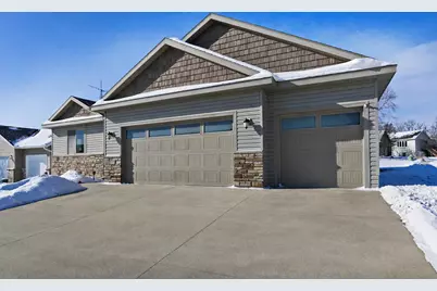 481 Manor Garden Lane NW, Rochester, MN 55901 - Photo 3