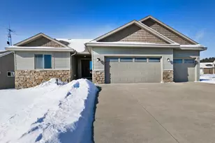 481 Manor Garden Ln NW, Rochester, MN 55901 - Photo 1