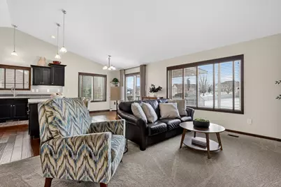 481 Manor Garden Lane NW, Rochester, MN 55901 - Photo 7