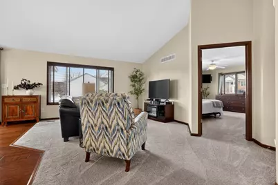 481 Manor Garden Lane NW, Rochester, MN 55901 - Photo 9