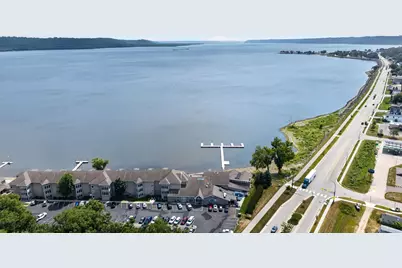 1702 N Lakeshore Drive #3, Lake City, MN 55041 - Photo 3