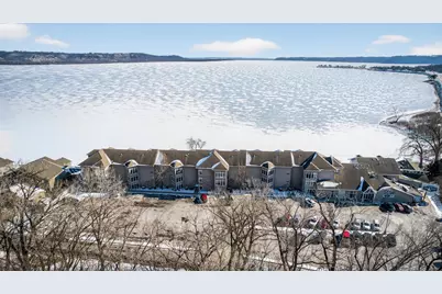 1702 N Lakeshore Drive #3, Lake City, MN 55041 - Photo 1