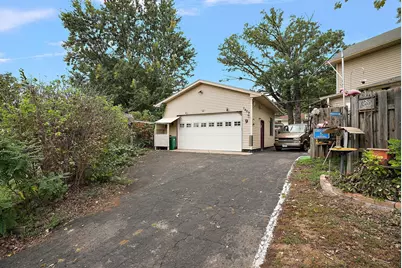 1409 Hillsboro Avenue N, Golden Valley, MN 55427 - Photo 3