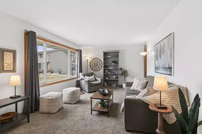 9016 66th Avenue N, Brooklyn Park, MN 55428 - Photo 5