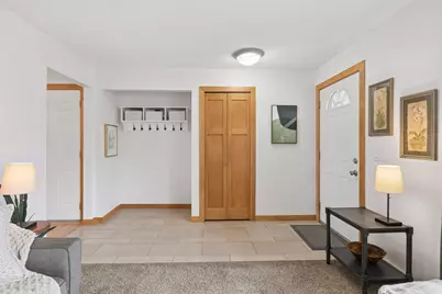 9016 66th Avenue N, Brooklyn Park, MN 55428 - Photo 7