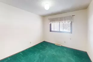 27015 Flintwood Cir, Wyoming, MN 55092 - Photo 7