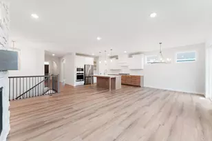 1296 Bispen St, Hudson, WI 54016 - Photo 9