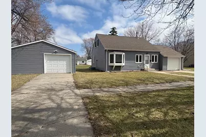 322 7th Street S, Breckenridge, MN 56520 - Photo 1