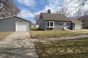 322 7th St S, Breckenridge, MN 56520 - Photo 1