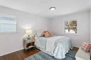 8237 Pillsbury Ave S, Bloomington, MN 55420 - Photo 11