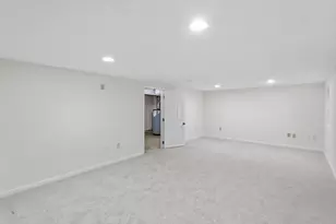 8237 Pillsbury Ave S, Bloomington, MN 55420 - Photo 17