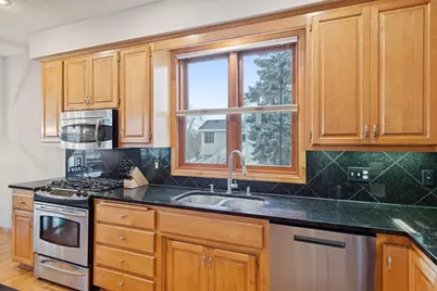 7406 Moccasin Trail, Chanhassen, MN 55317 - Photo 13