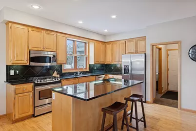 7406 Moccasin Trail, Chanhassen, MN 55317 - Photo 11